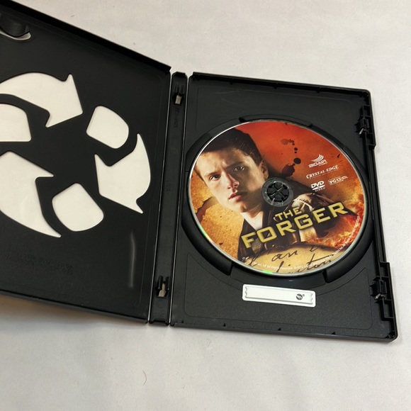 The Forger DVD Video - Picture 7 of 8